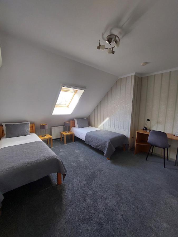Asmonienes Sveciu Namai "Senoji Mokyklele" Hotel Smalininkai Exterior foto