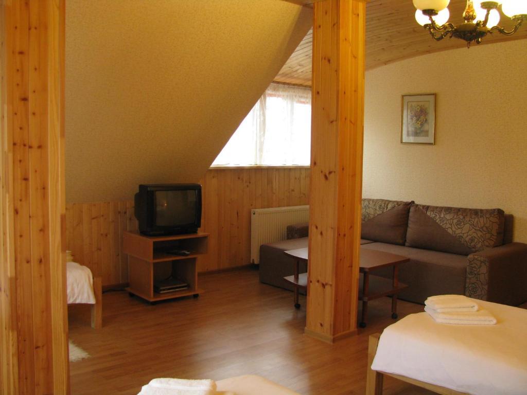 Asmonienes Sveciu Namai "Senoji Mokyklele" Hotel Smalininkai Cameră foto